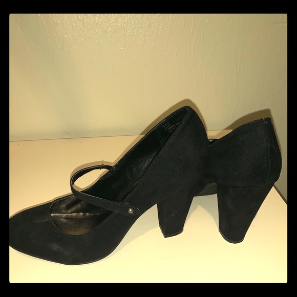 Vintage black high heels with strap - Picture 1 of 4